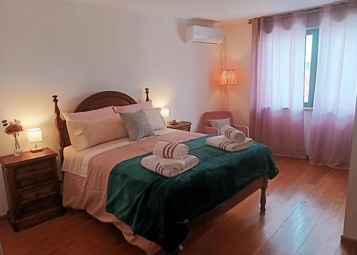 Casa Vitral - Stained Glass House Apartment Miranda do Douro